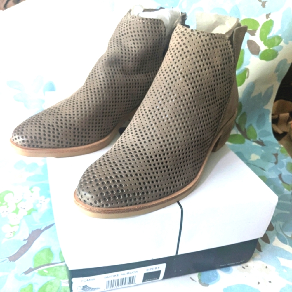 NewIn Box Dolce Vita Booties